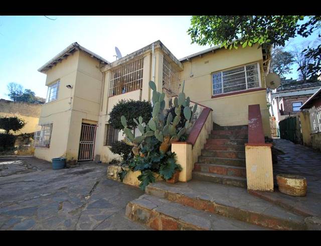 5 BEDROOM HOUSE FOR SALE IN KENSINGTON